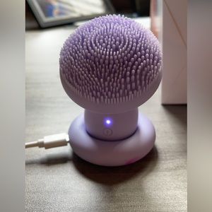 ✨Facial cleansing brush✨ AMAZING PRODUCT‼️